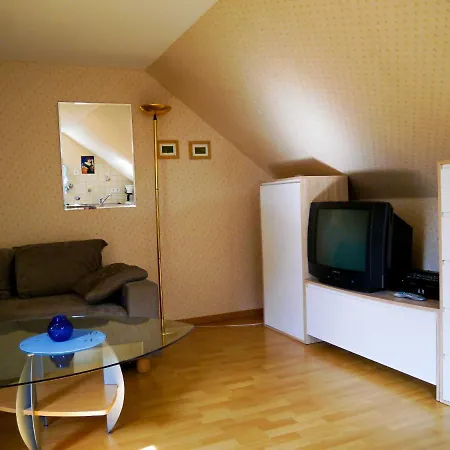 Ferienzimmer Kraehennest 民宿 塞巴特黑灵斯多夫